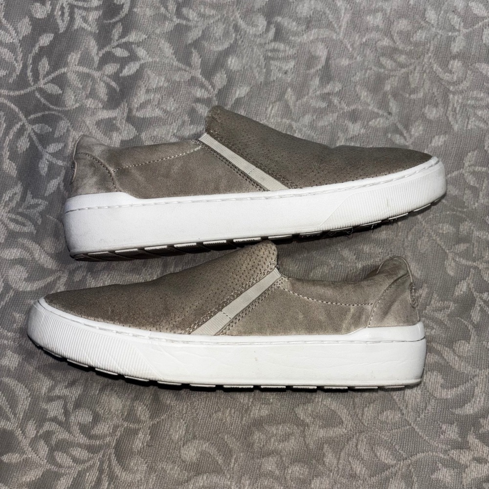 Dr. Scholls Madison Slip On Sneakers Women 8.5M Taupe Excellent Perforated Shoes